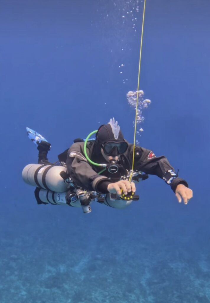 Sidemount Technical Diver en mer