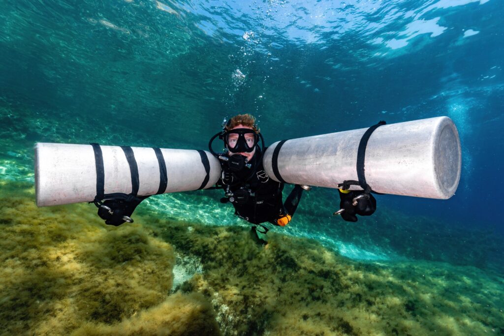 Plongeur sidemount halocline explorers