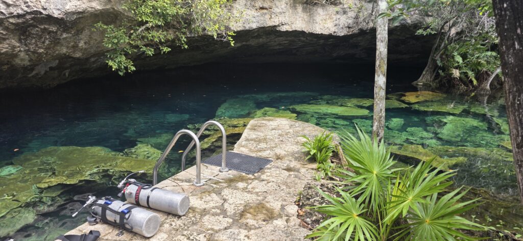 Entrance Cenote Kukulkan